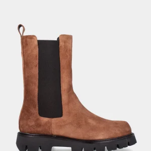 Stivaletto marrone in pelle con suola track