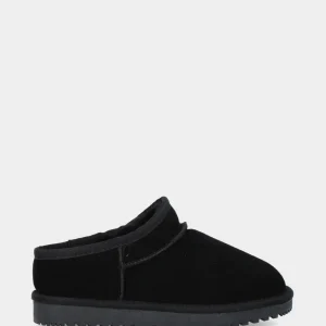 Tronchetto in camoscio nero con platform e interno in montone