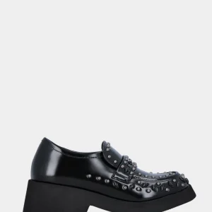 Mocassino in ecopelle nera con borchie metalliche e in resina