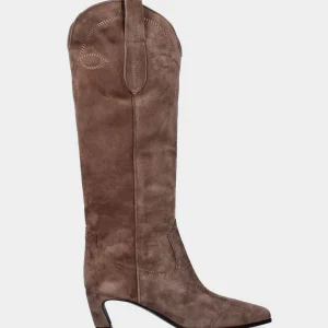 Camperos in camoscio beige con tacco arcuato e ricami artigianali