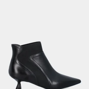 Stivaletto in vitello nero con fascia elasticizzata e tacco rocchetto