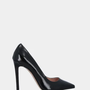Décolleté in verlux nero con tacco stiletto e punta sfilata