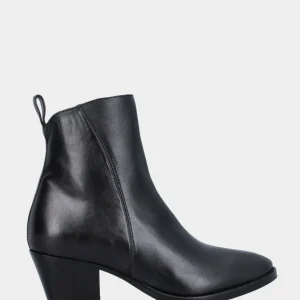 Stivaletto in nappa nera con tacco monoblocco
