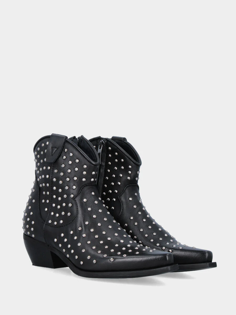 Stivaletto camperos in vitello nero con borchiette metalliche - immagine 3