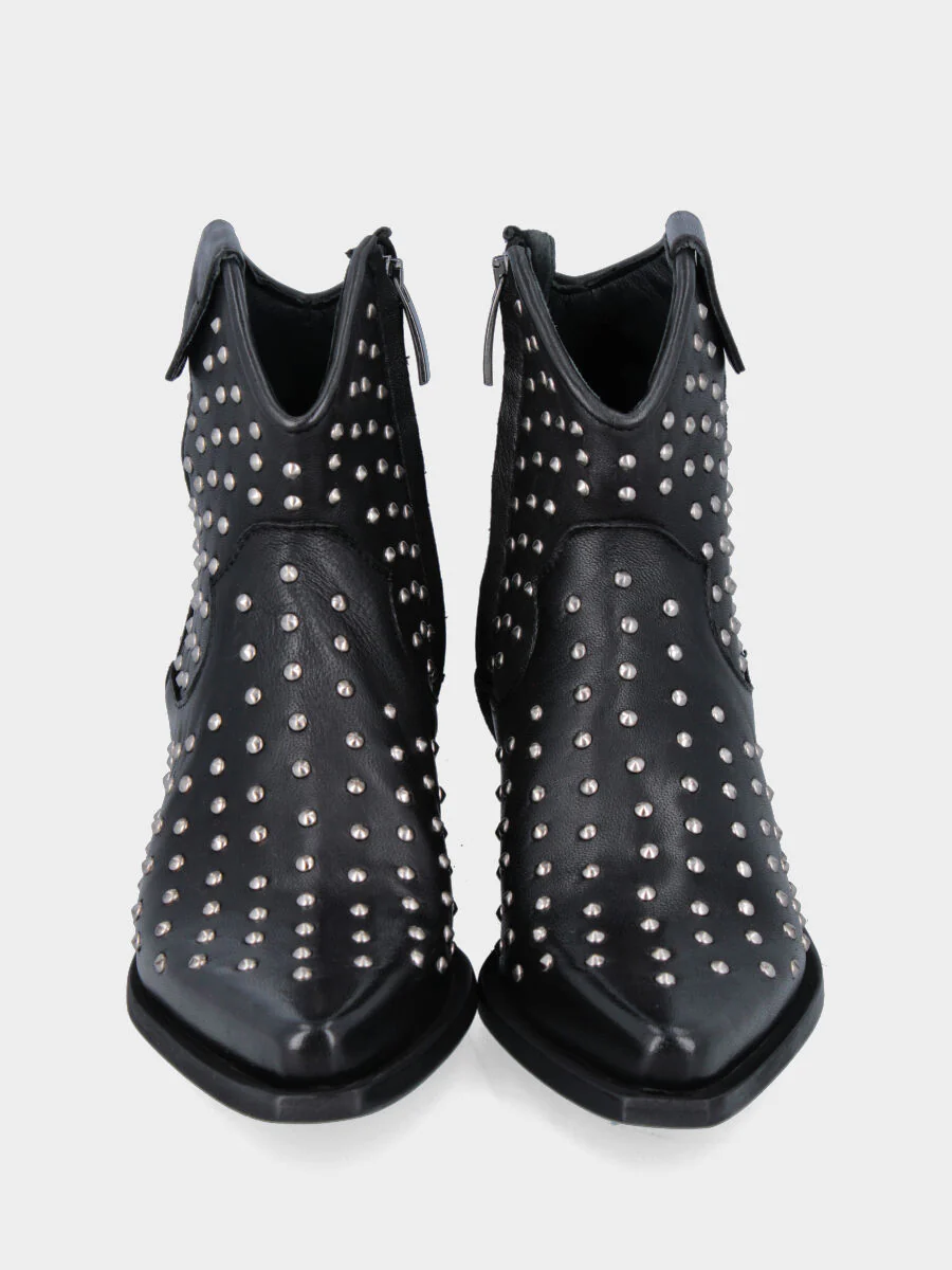 Stivaletto camperos in vitello nero con borchiette metalliche - immagine 5