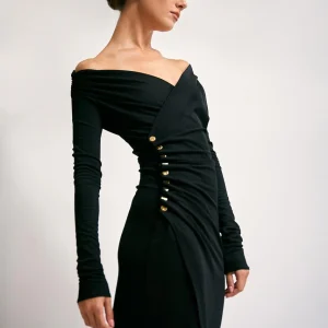 Abito Midi con Scollo Asimmetrico e Bottoni Gioiello