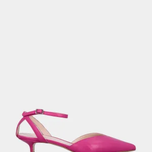 Chanel rosa in pelle con incrocio di listini sul tallone