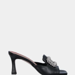 Ciabattina nera in pelle con accessorio con cristalli