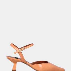 Slingback arancione in vernice a punta sfilata