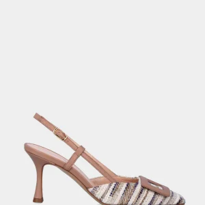 Slingback beige in pelle con tomaia in raffia e accessorio rettangolare