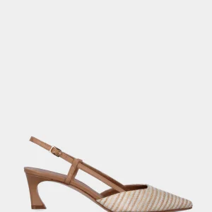 Slingback marrone con punta in raffia