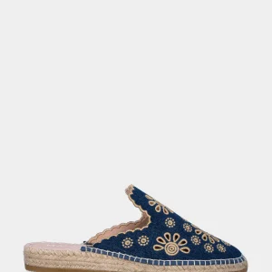 Sabot blu in tessuto con fiori forati