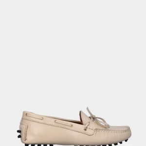 Mocassino beige in pelle con laccio