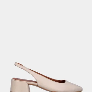 Slingback in vitello bianco crema con tacco 30 mm e punta quadrata