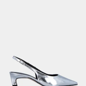 Slingback in laminato argento con tacco a coda e punta sfilata