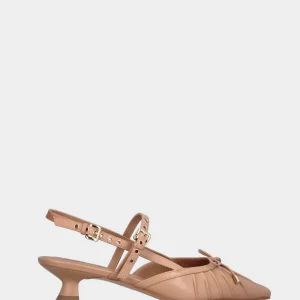 Slingback in nappa nude con fiocchetto e cinturini incrociati