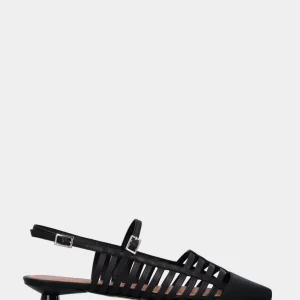 Slingback in nappa nera con listini traforati e tacco a piattino