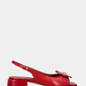 Sandalo slingback in verlux rosso con fiore sullo scollo