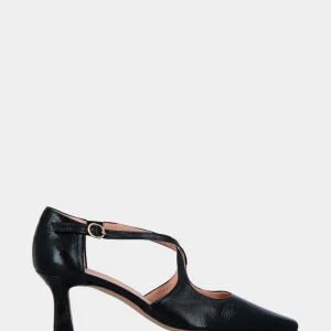 Slingback in verlux nero con cinturini incrociati e punta quadratina