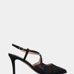Slingback in nappa nera con piegature e cinturini incrociati
