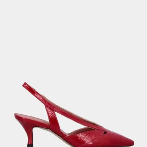 Slingback in naplak rosso con buchi in pianta e tacco a calice