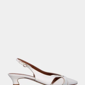 Slingback in nappa bianco latte con fascette incrociate e tacco a coda