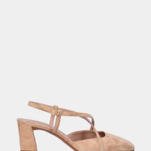 Slingback in camoscio beige con cinturini incrociati e tacco a blocco