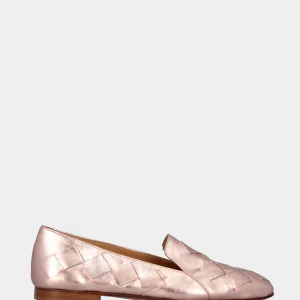 Pantofolina in laminato oro con intagli e intrecci