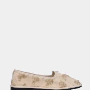 Friulana in tessuto beige con strappi e tacco flat