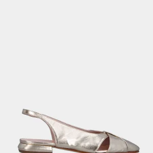 Slingback in laminato platino con tomaia incrociata